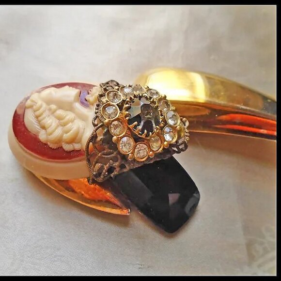 Avant Garde Cameo Brooch - Big Large Unisex Steampunk Pin with Crazy Details! - Picture 5 of 8